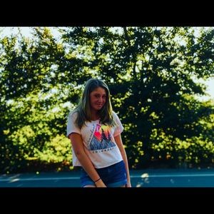 Meet your Posher, Caitlin